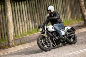 Aproveite o asfalto com o novo MITT 125 MB CUSTOM