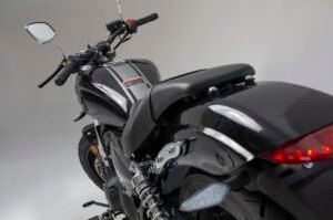 Aproveite o asfalto com o novo MITT 125 MB CUSTOM