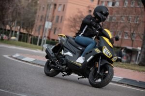 aproveite a nova scooter MITT 50 XRS agora em Cabo Verde